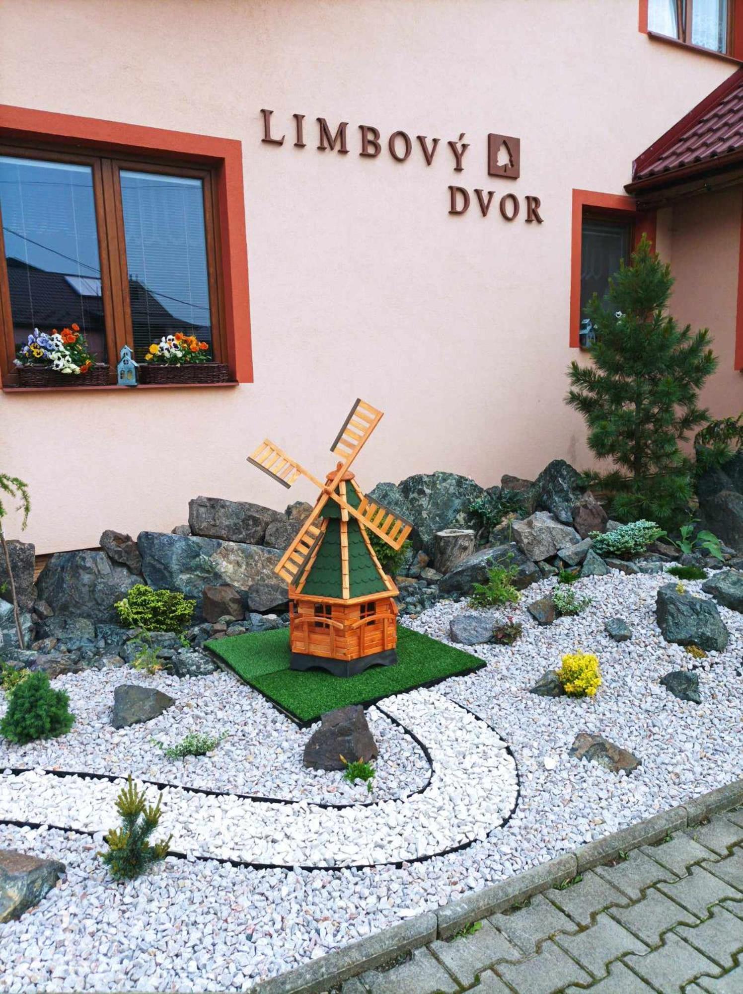 Pezion Limbovy Dvor Hotell Vrbov Eksteriør bilde