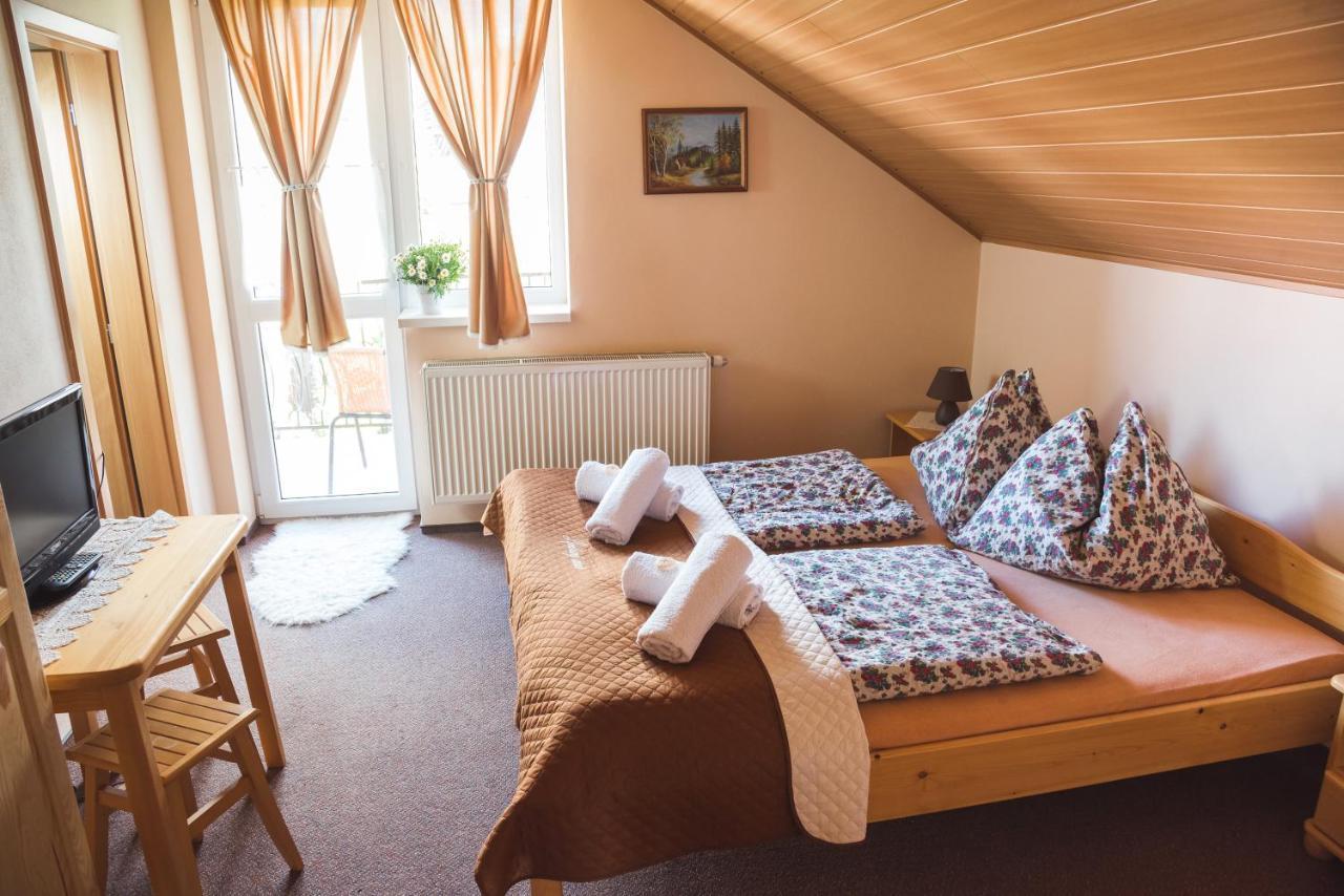Pezion Limbovy Dvor Hotell Vrbov Eksteriør bilde